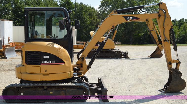 image for item I2247 2006 Caterpillar 303.5C CR mini excavator