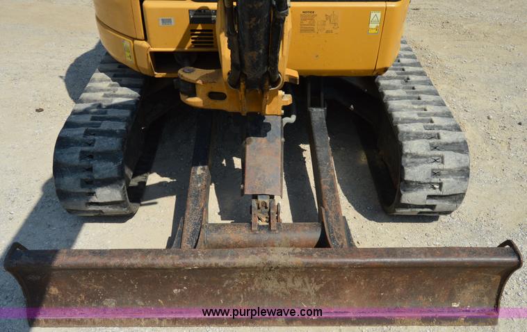 image for item I2247 2006 Caterpillar 303.5C CR mini excavator