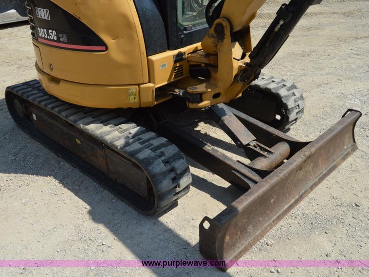 image for item I2247 2006 Caterpillar 303.5C CR mini excavator
