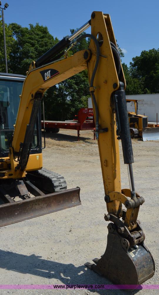 image for item I2247 2006 Caterpillar 303.5C CR mini excavator