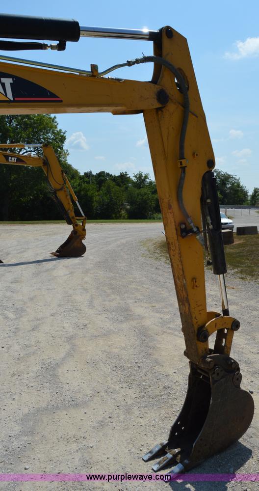 image for item I2247 2006 Caterpillar 303.5C CR mini excavator