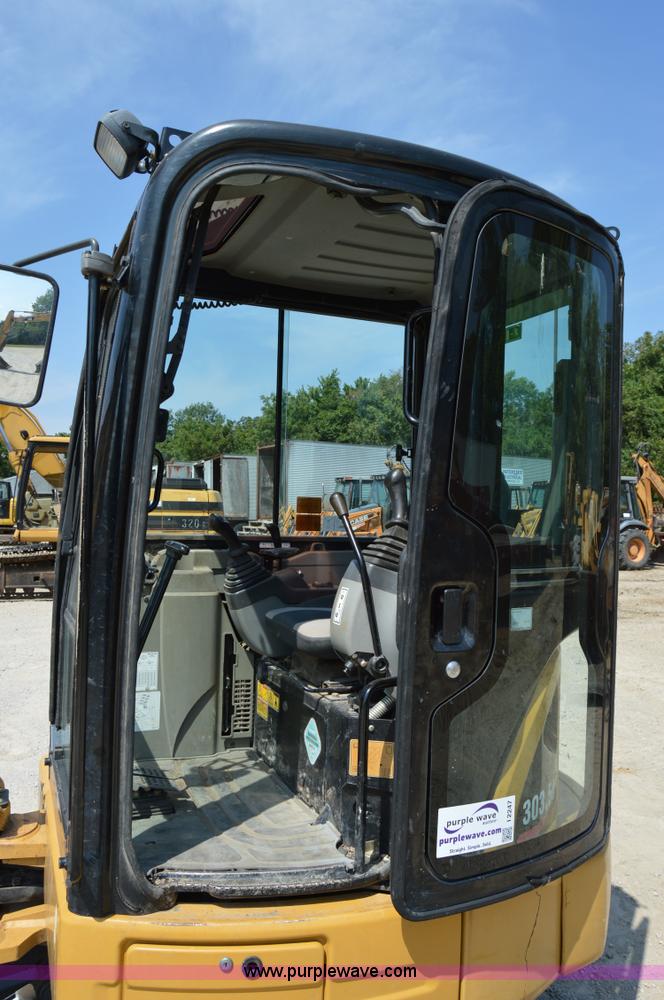 image for item I2247 2006 Caterpillar 303.5C CR mini excavator