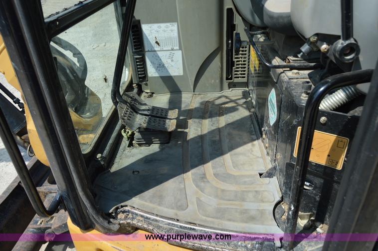 image for item I2247 2006 Caterpillar 303.5C CR mini excavator