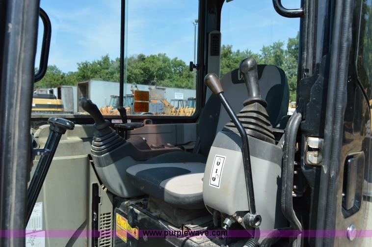 image for item I2247 2006 Caterpillar 303.5C CR mini excavator