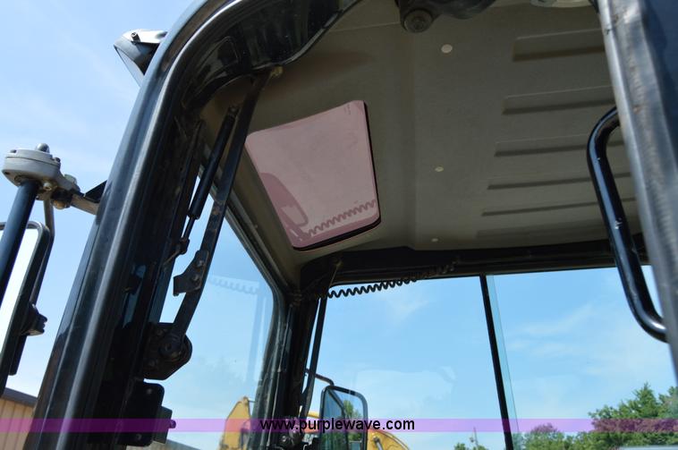 image for item I2247 2006 Caterpillar 303.5C CR mini excavator