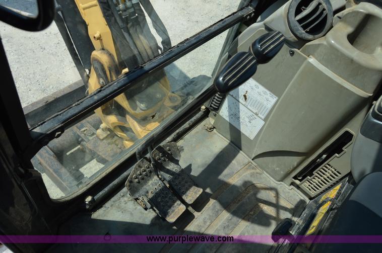 image for item I2247 2006 Caterpillar 303.5C CR mini excavator