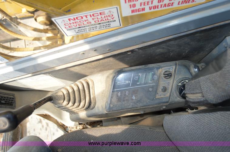 image for item I2249 2000 Komatsu PC138US-2 excavator