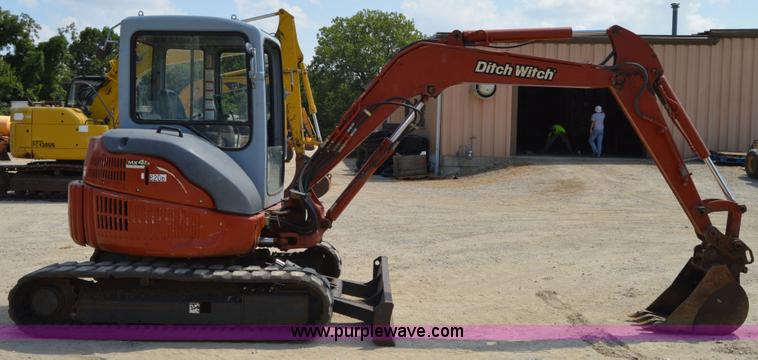 image for item I2250 Ditch Witch MX45 excavator