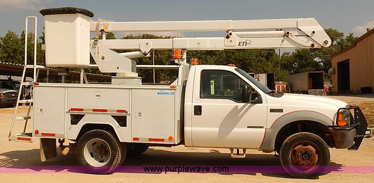 image for item I5477 1999 Ford F550 Super Duty XL bucket truck