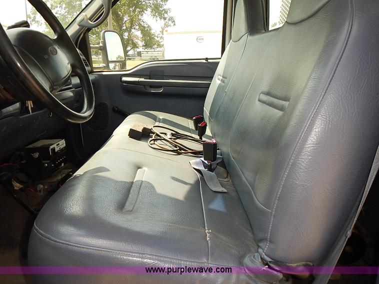 image for item I5477 1999 Ford F550 Super Duty XL bucket truck