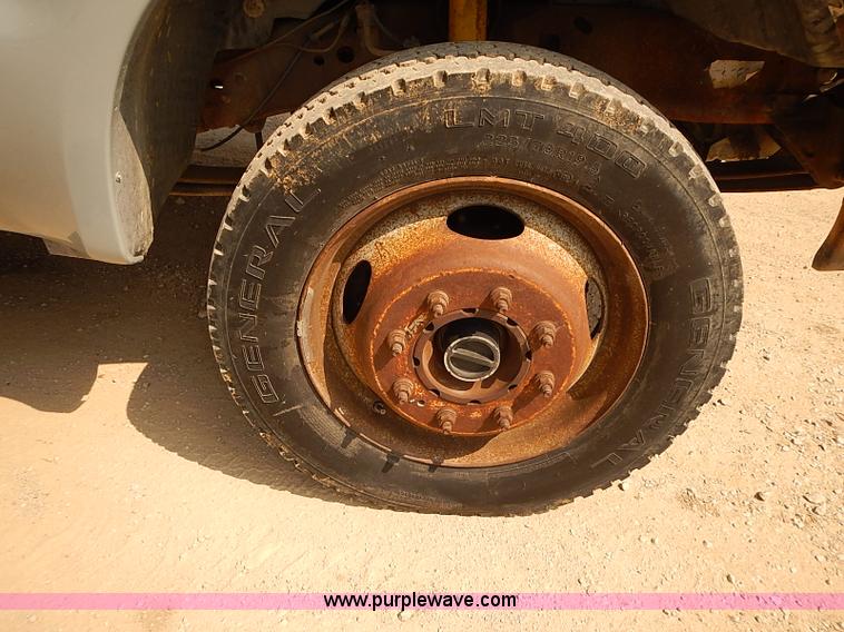 image for item I5477 1999 Ford F550 Super Duty XL bucket truck