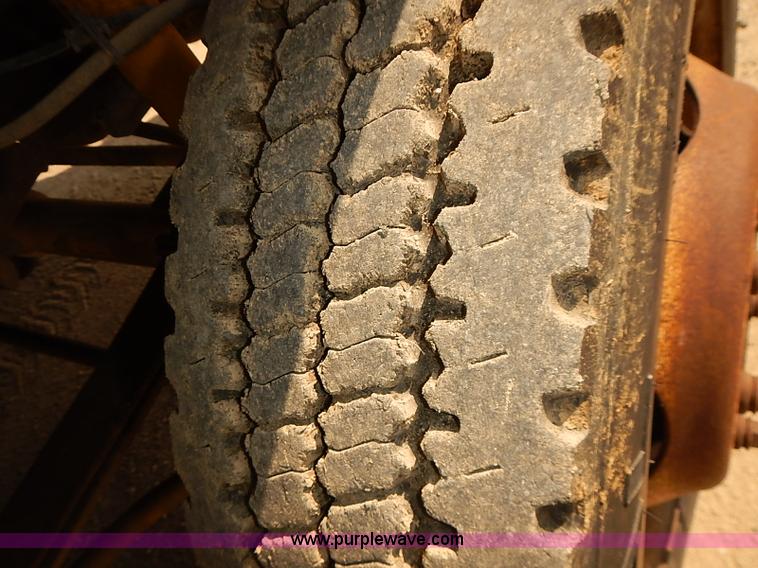 image for item I5477 1999 Ford F550 Super Duty XL bucket truck