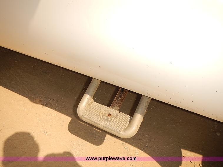 image for item I5477 1999 Ford F550 Super Duty XL bucket truck