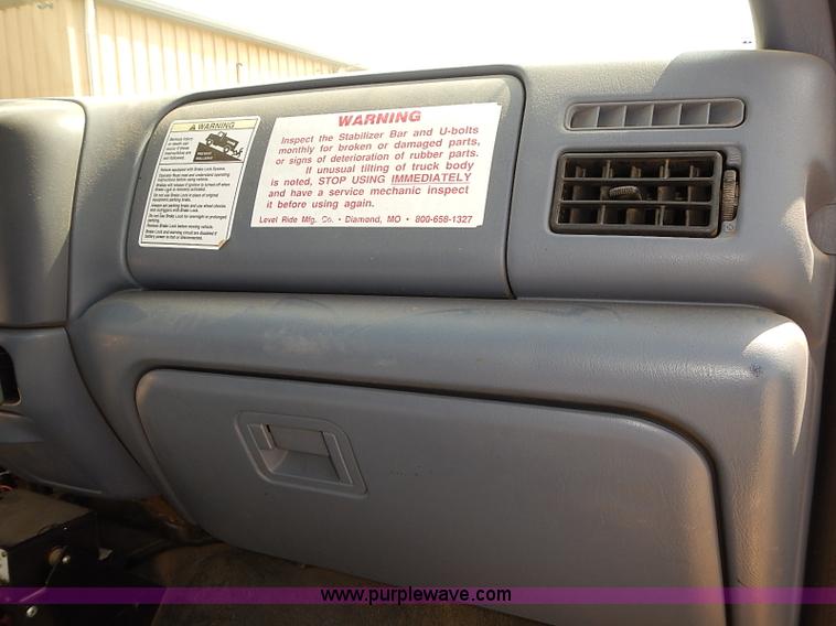 image for item I5477 1999 Ford F550 Super Duty XL bucket truck