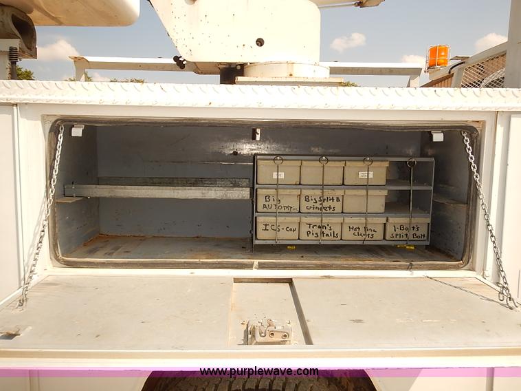 image for item I5477 1999 Ford F550 Super Duty XL bucket truck