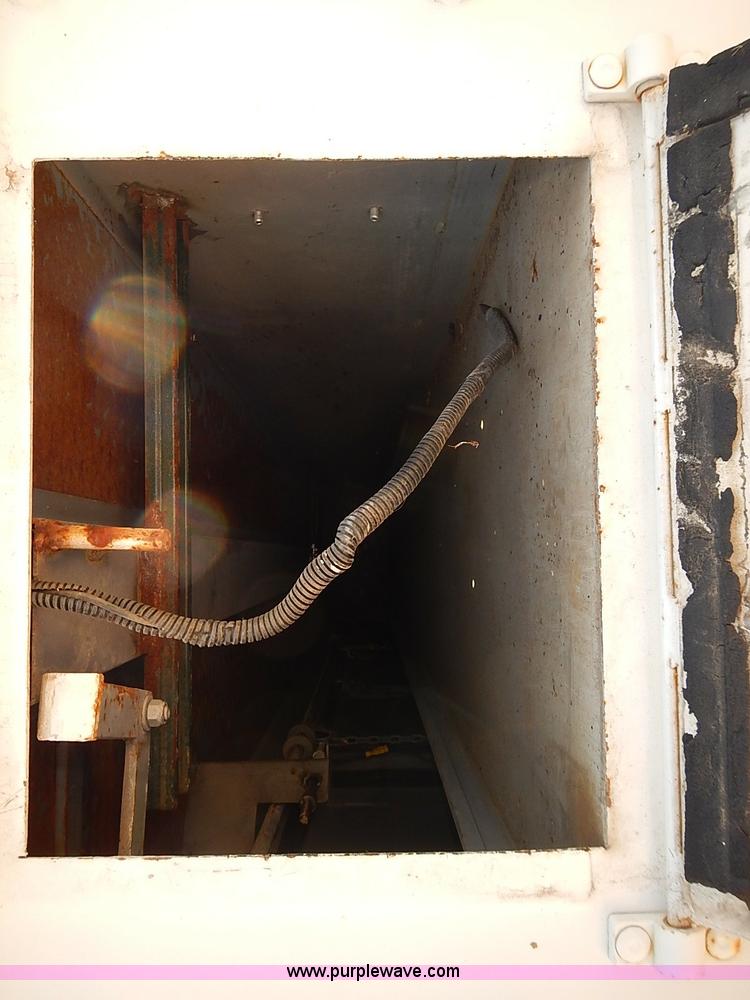 image for item I5477 1999 Ford F550 Super Duty XL bucket truck