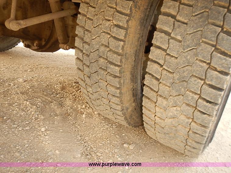 image for item I5477 1999 Ford F550 Super Duty XL bucket truck