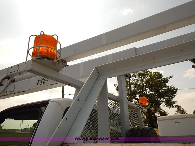 image for item I5477 1999 Ford F550 Super Duty XL bucket truck