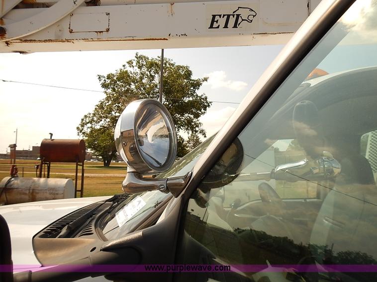 image for item I5477 1999 Ford F550 Super Duty XL bucket truck