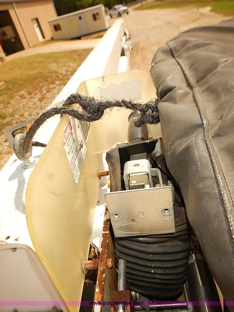 image for item I5477 1999 Ford F550 Super Duty XL bucket truck