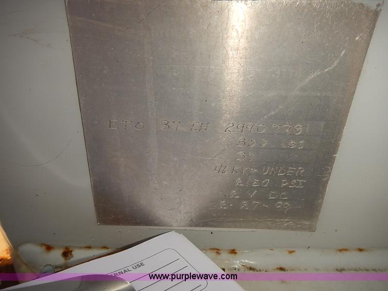 image for item I5477 1999 Ford F550 Super Duty XL bucket truck