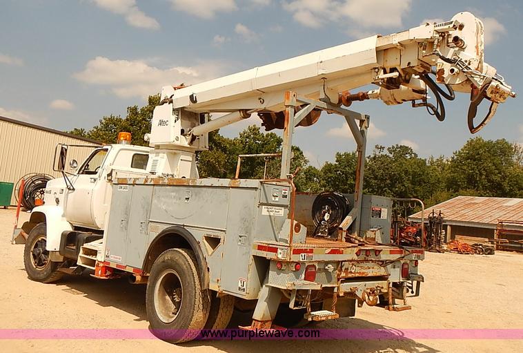 image for item I5478 1986 Chevrolet Kodiak 70 derrick digger truck