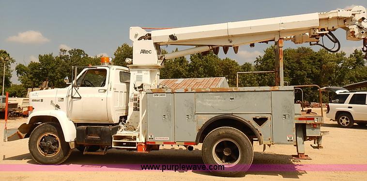 image for item I5478 1986 Chevrolet Kodiak 70 derrick digger truck