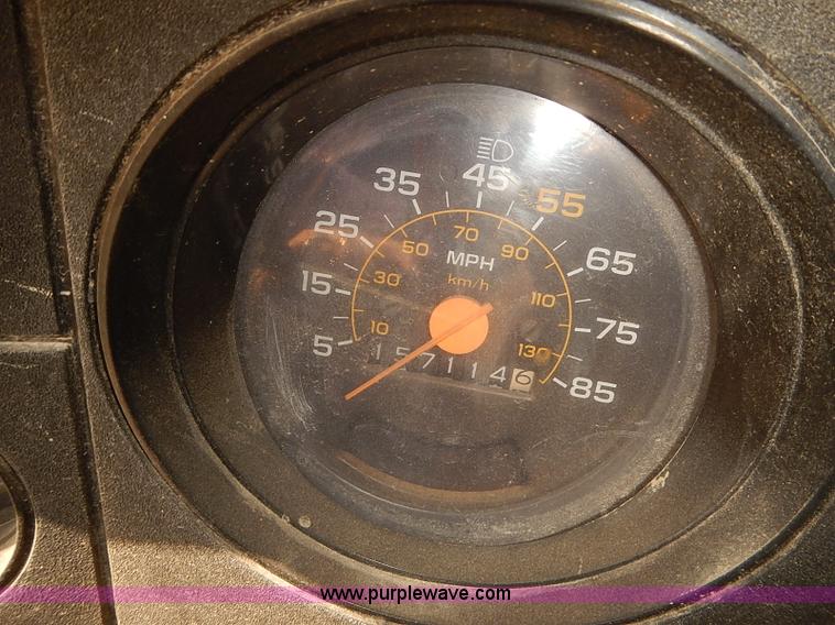 image for item I5478 1986 Chevrolet Kodiak 70 derrick digger truck