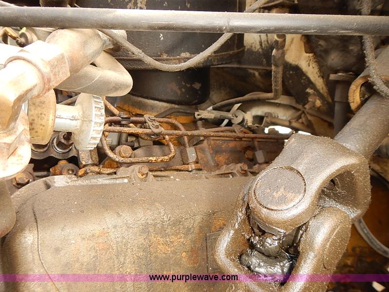 image for item I5478 1986 Chevrolet Kodiak 70 derrick digger truck