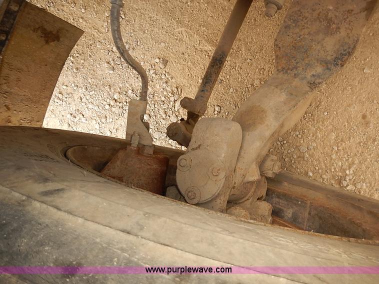 image for item I5478 1986 Chevrolet Kodiak 70 derrick digger truck