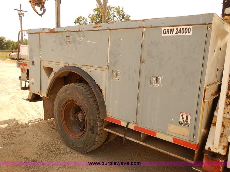 image for item I5478 1986 Chevrolet Kodiak 70 derrick digger truck