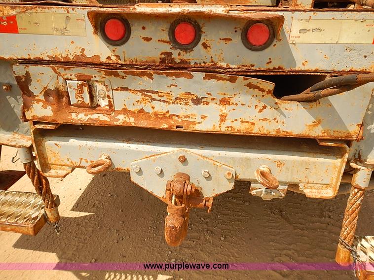 image for item I5478 1986 Chevrolet Kodiak 70 derrick digger truck