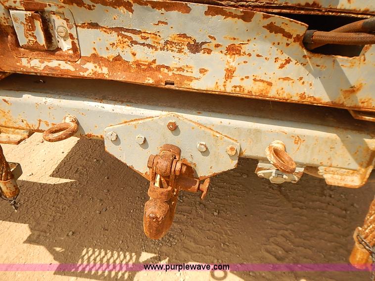 image for item I5478 1986 Chevrolet Kodiak 70 derrick digger truck