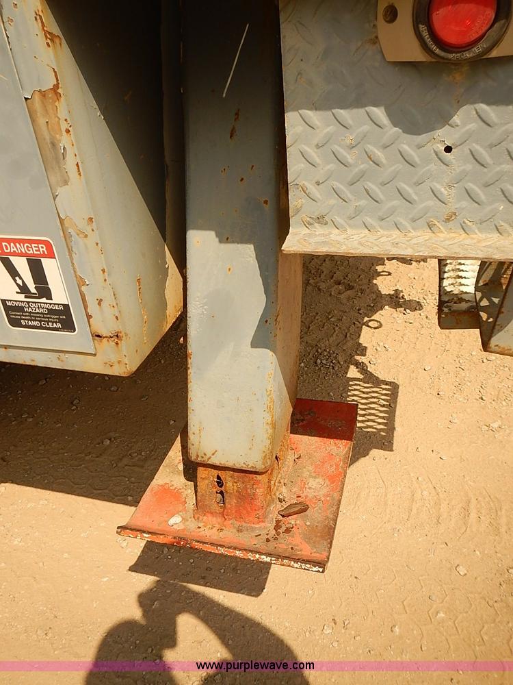 image for item I5478 1986 Chevrolet Kodiak 70 derrick digger truck