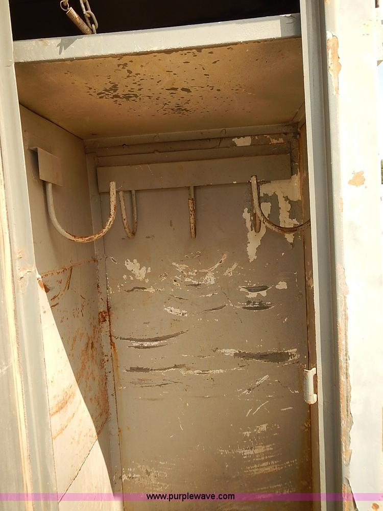 image for item I5478 1986 Chevrolet Kodiak 70 derrick digger truck