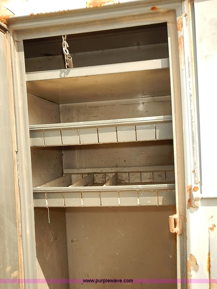 image for item I5478 1986 Chevrolet Kodiak 70 derrick digger truck