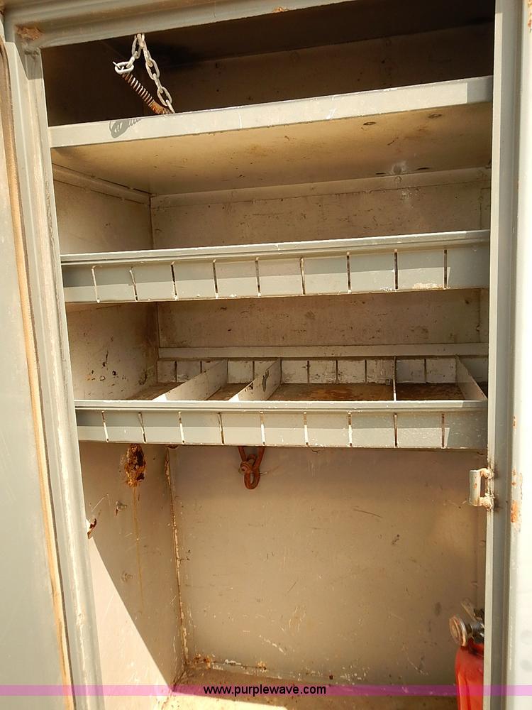 image for item I5478 1986 Chevrolet Kodiak 70 derrick digger truck