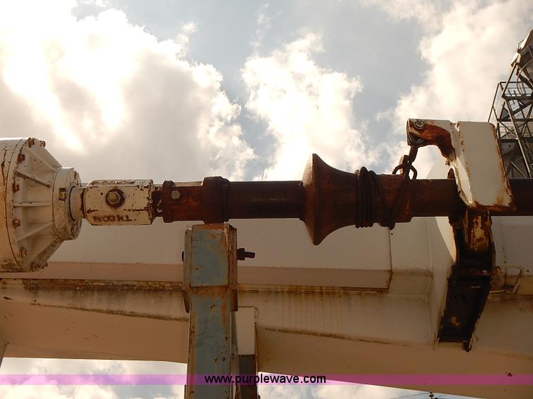 image for item I5478 1986 Chevrolet Kodiak 70 derrick digger truck