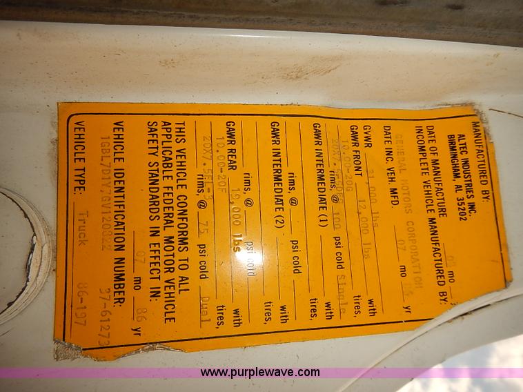 image for item I5478 1986 Chevrolet Kodiak 70 derrick digger truck