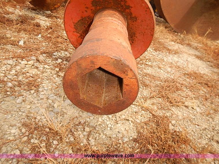 image for item I5478 1986 Chevrolet Kodiak 70 derrick digger truck