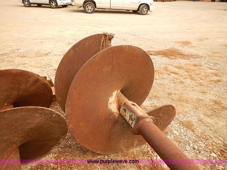 image for item I5478 1986 Chevrolet Kodiak 70 derrick digger truck