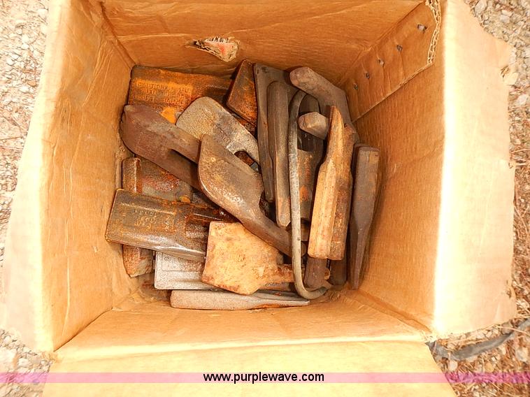 image for item I5478 1986 Chevrolet Kodiak 70 derrick digger truck