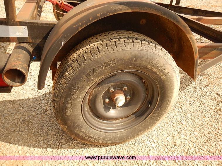 image for item I5480 2005 Miller Eze Load trailer