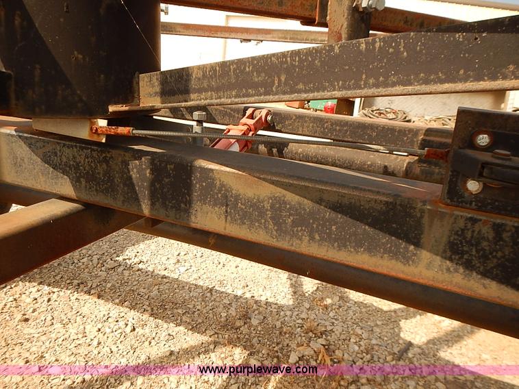 image for item I5480 2005 Miller Eze Load trailer