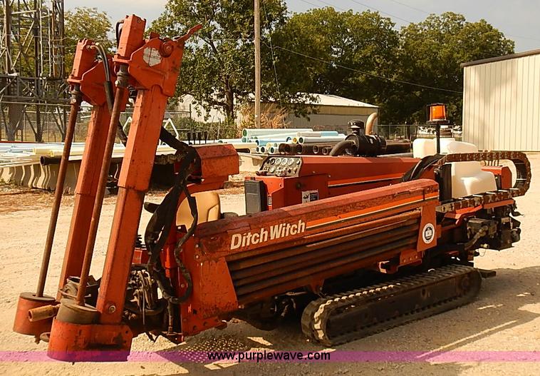 image for item I5488 1997 Ditch Witch JT920 directional drill and trailer