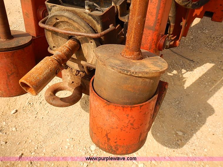 image for item I5488 1997 Ditch Witch JT920 directional drill and trailer