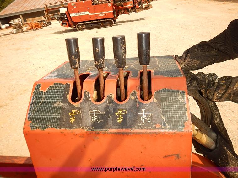 image for item I5488 1997 Ditch Witch JT920 directional drill and trailer