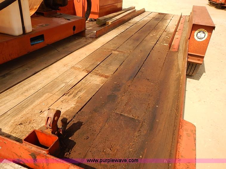 image for item I5488 1997 Ditch Witch JT920 directional drill and trailer