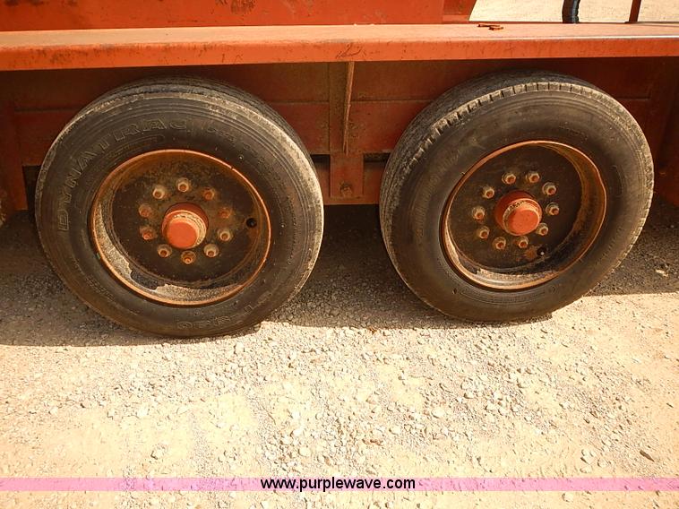 image for item I5488 1997 Ditch Witch JT920 directional drill and trailer