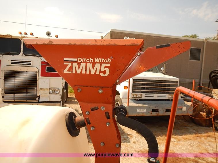 image for item I5488 1997 Ditch Witch JT920 directional drill and trailer